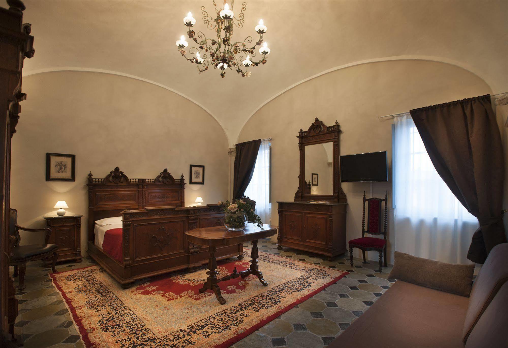Hotel Il Campanile Cherasco Εξωτερικό φωτογραφία