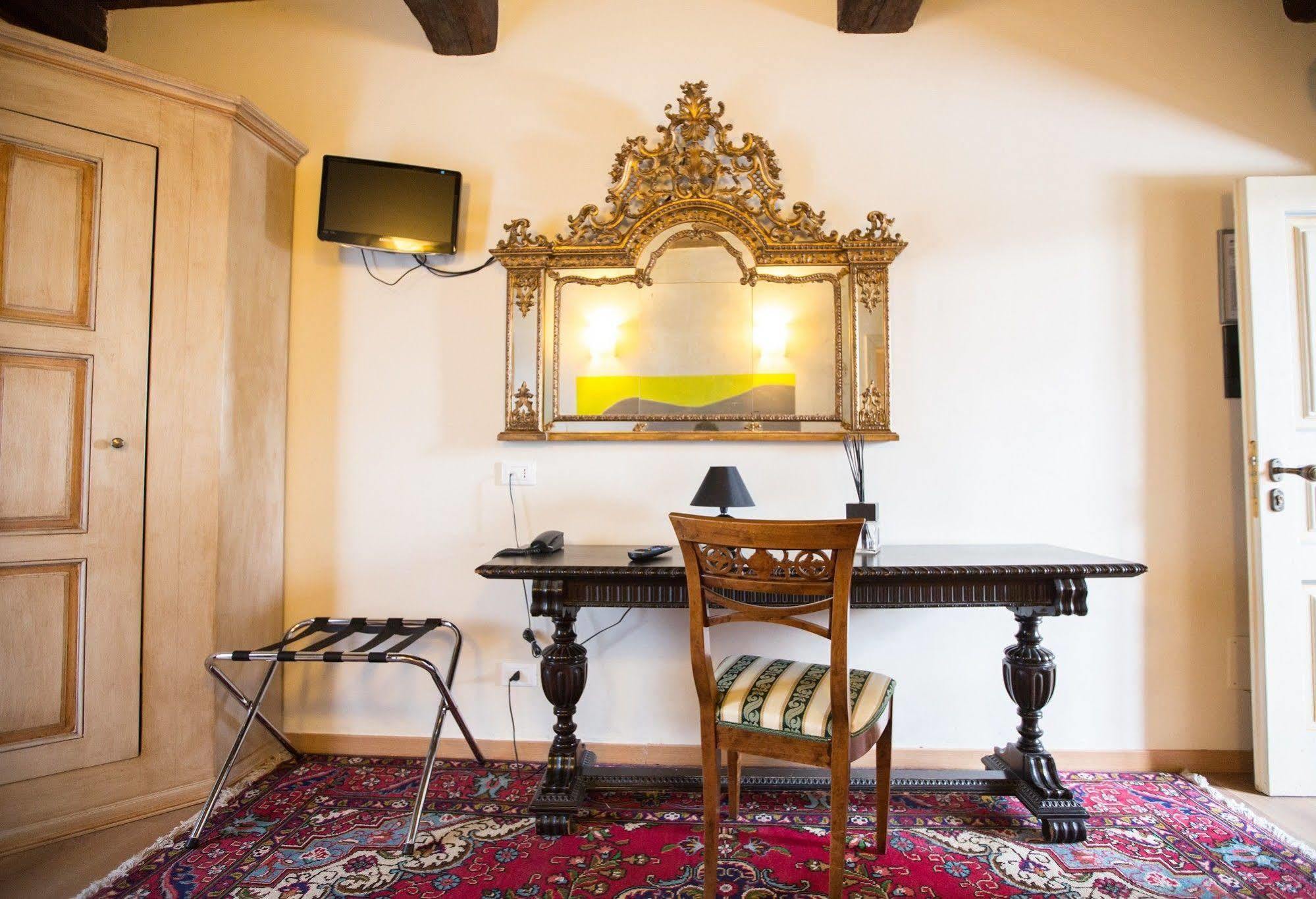 Hotel Il Campanile Cherasco Εξωτερικό φωτογραφία